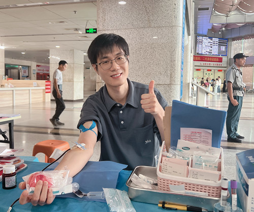 獻(xiàn)血現(xiàn)場3_副本.jpg